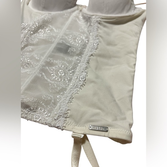 Elegant Off-White Lace Corset and Sheer corset long Sleeves bundle - Picture 8 of 10